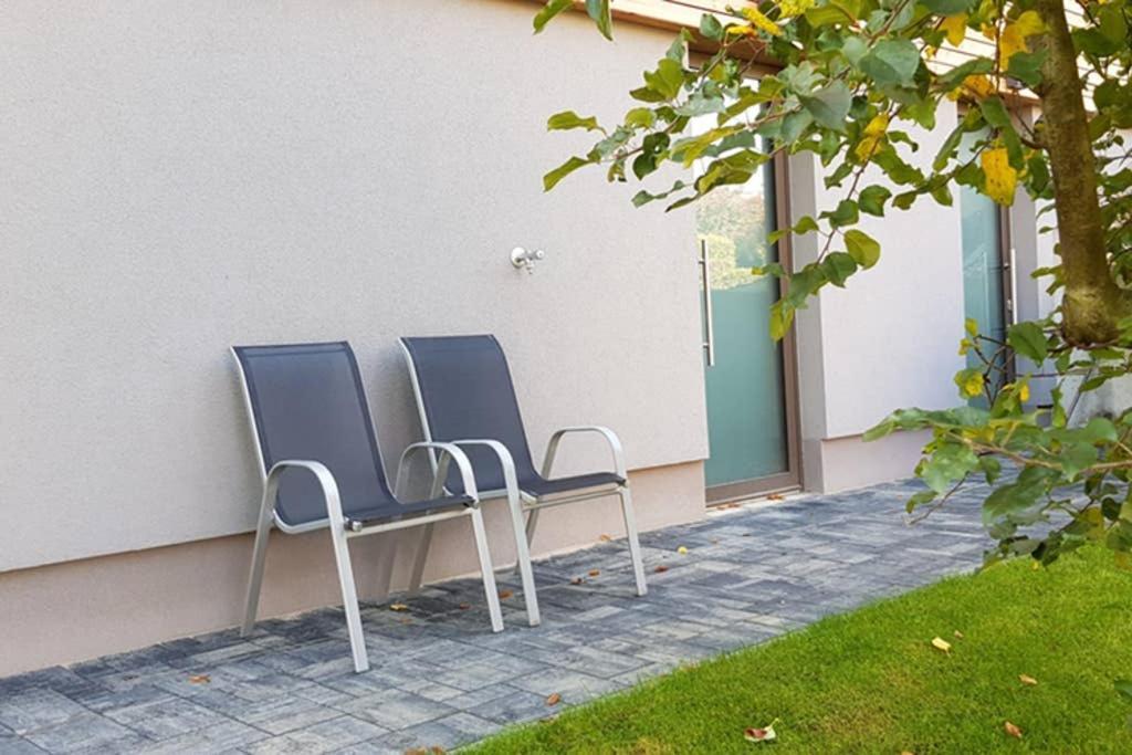 Suite With Back Garden Karlovy Vary Exterior photo